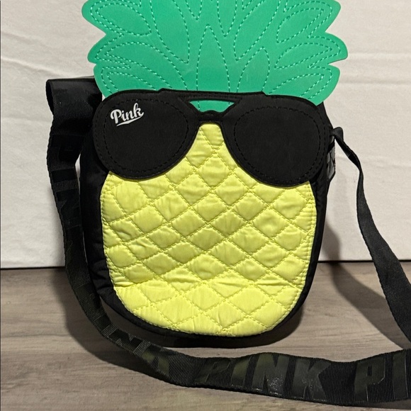VICTORIA'S SECRET PINK BRIGHT YELLOW PINEAPPLE LUNCH COOLER SHOULDER BAG - Picture 1 of 8